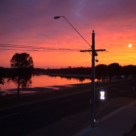 Heyfield Motel And Apartments Lakes Entrance Eksteriør bilde