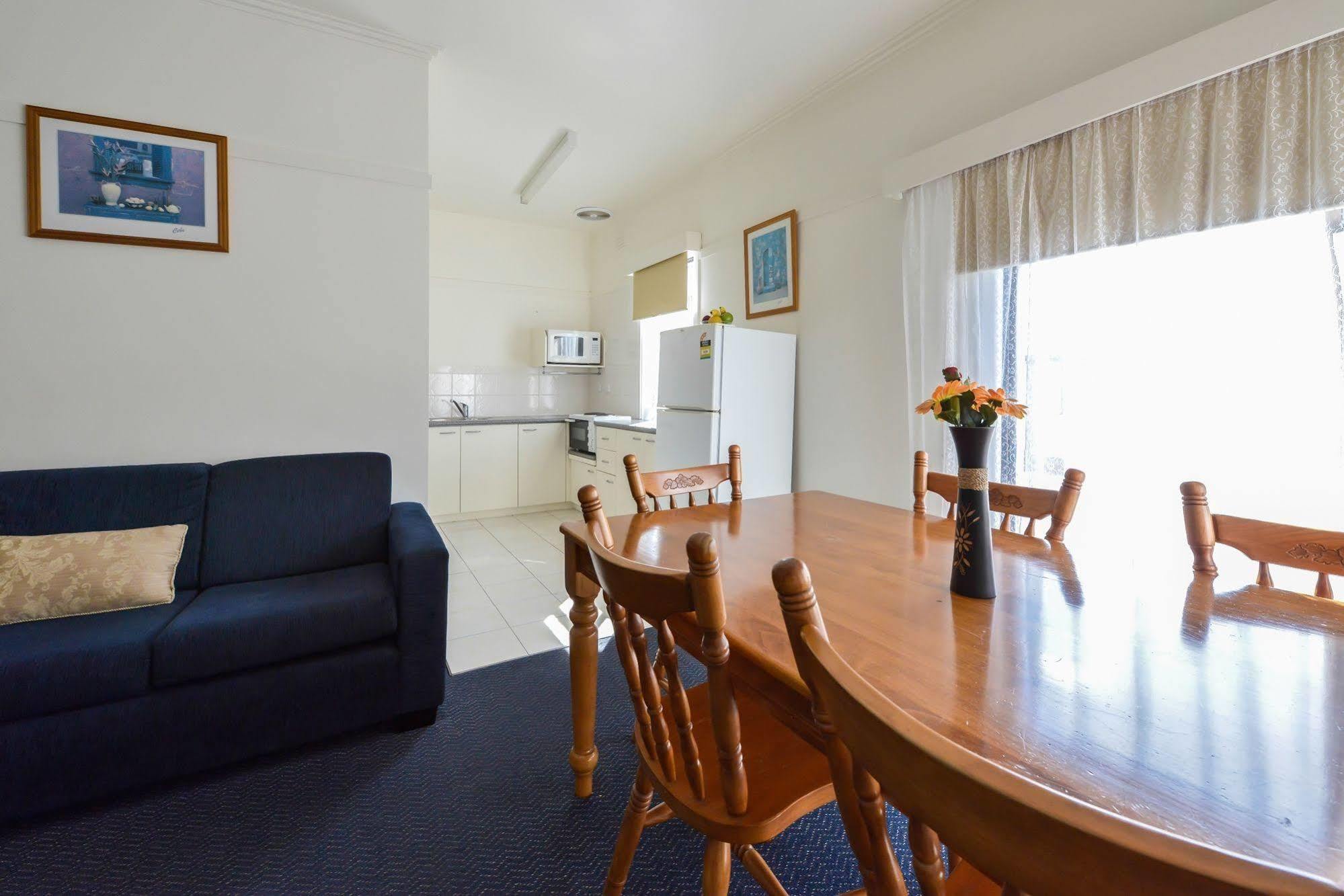 Heyfield Motel And Apartments Lakes Entrance Eksteriør bilde